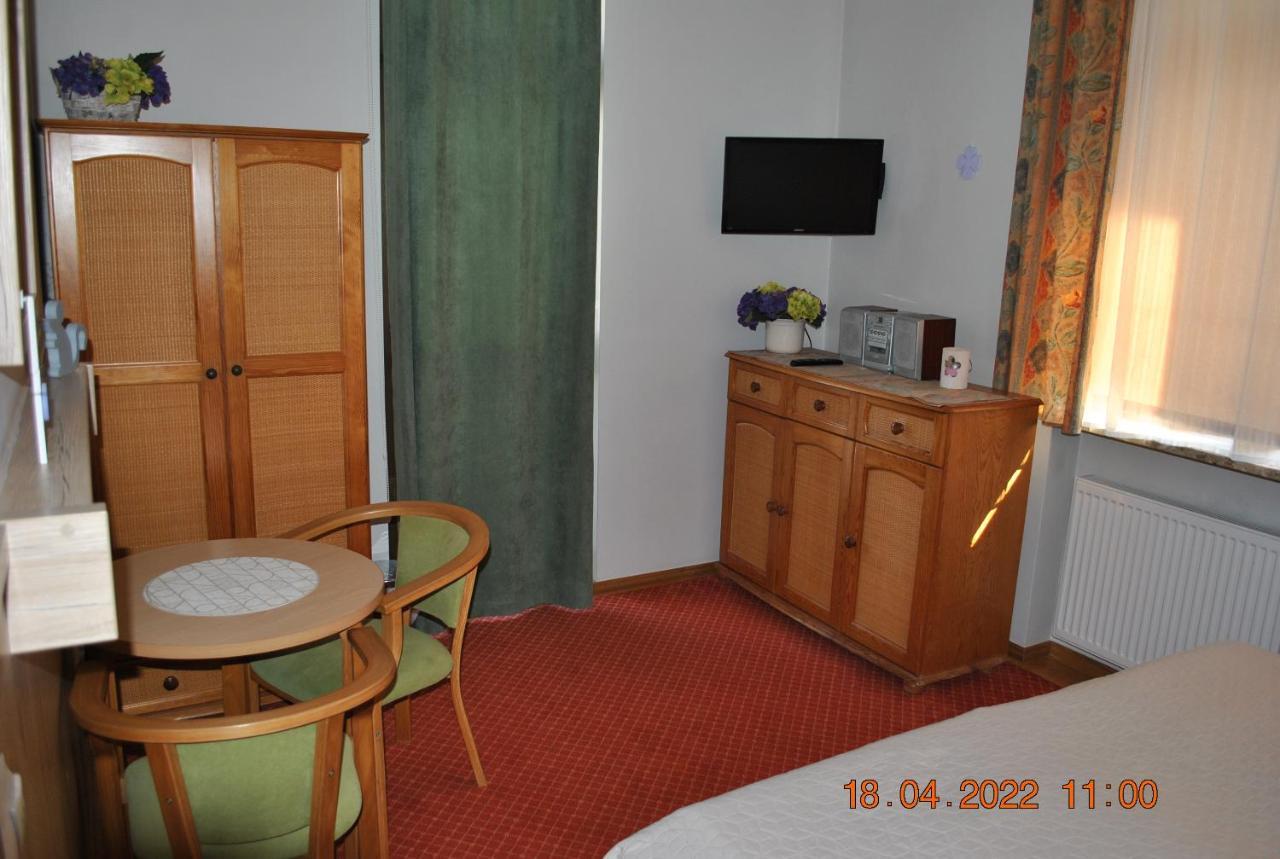Pokoje Z Lazienkami Apartment Kolobrzeg Exterior photo