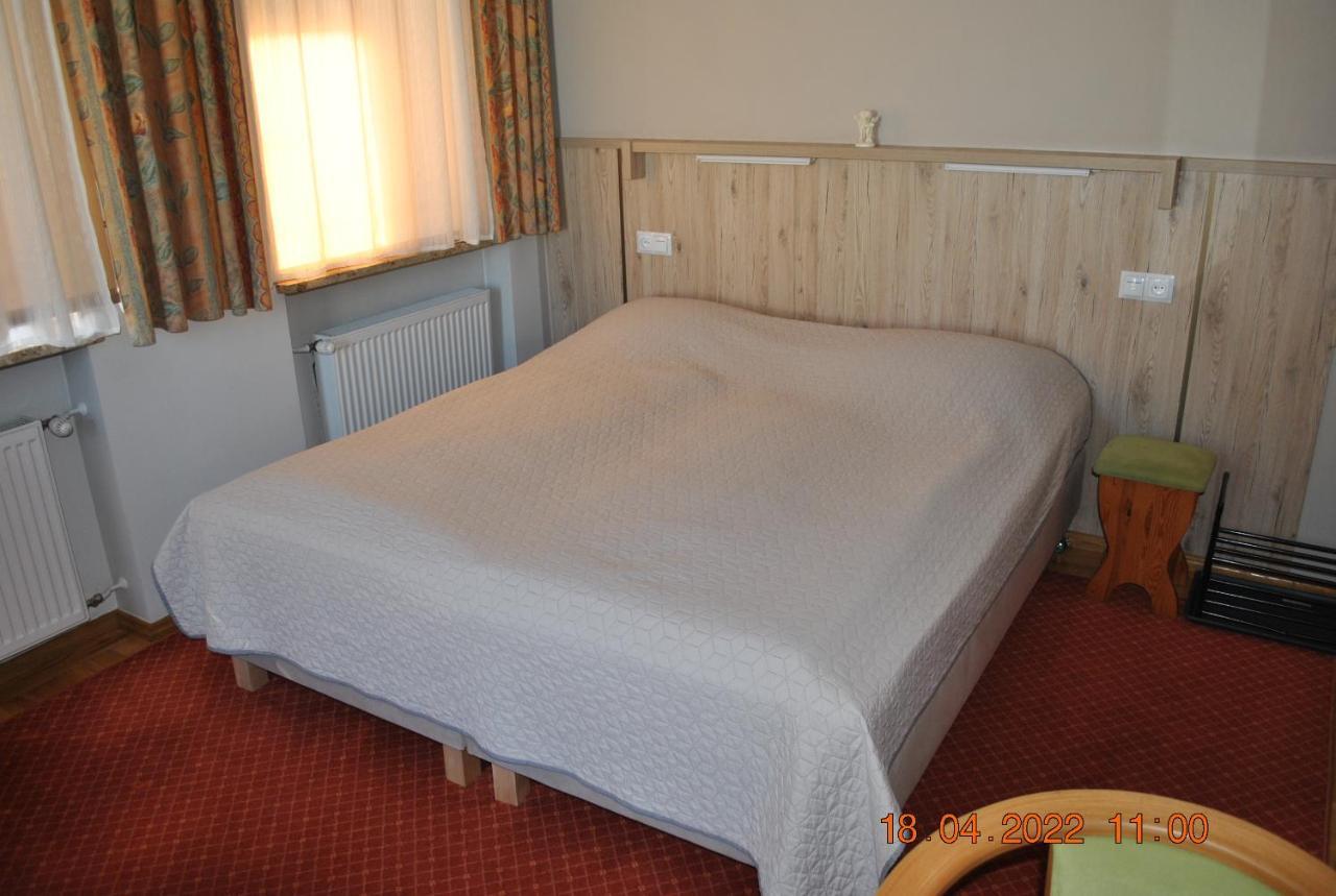 Pokoje Z Lazienkami Apartment Kolobrzeg Exterior photo